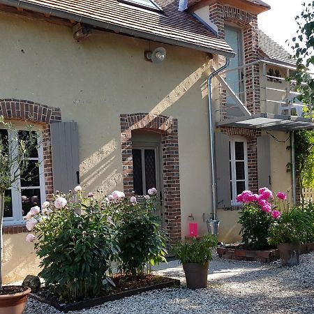 Bed and Breakfast Magnolia54 Louesme Екстер'єр фото