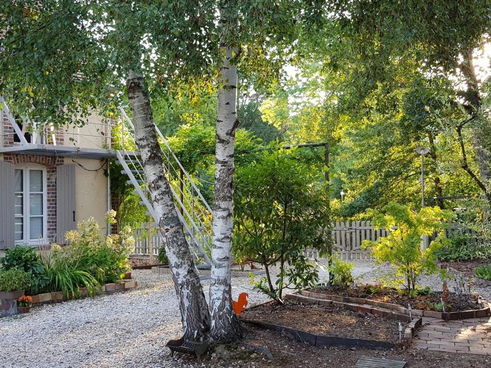 Bed and Breakfast Magnolia54 Louesme Екстер'єр фото