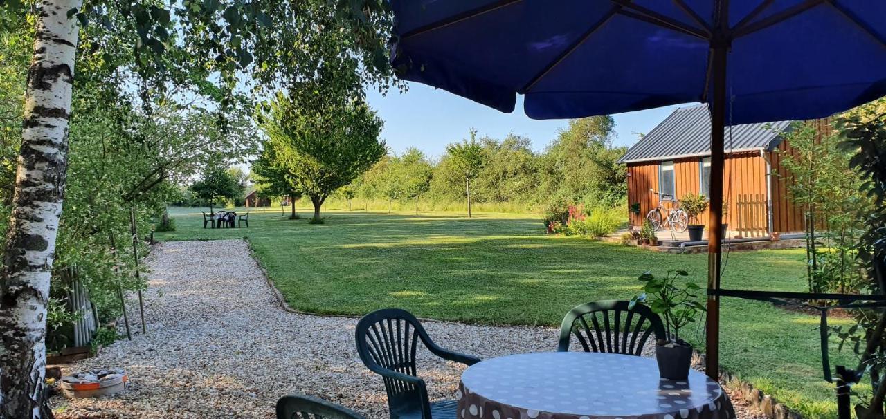 Bed and Breakfast Magnolia54 Louesme Екстер'єр фото